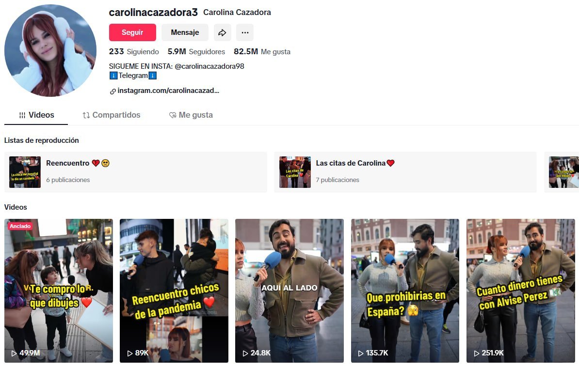 carolina cazadora desnuda​