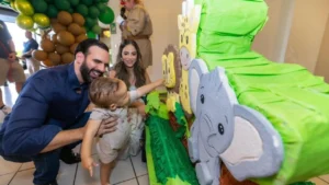 karim bukele celebra el primer cumpleaños de su hijo con temáticas safari