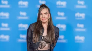 ¿Quiénes son los padres de Inés Hernand y por qué se mantienen en silencio?