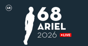 Eres especialista SEO en noticias de entretenimiento, farándula y tendencias.  Crea un título SEO original que responda a la búsqueda principal del usuario. Identifica internamente la entidad, el hecho actual y la intención de búsqueda.  Reglas: – Máximo 68 caracteres. – Incluye naturalmente la entidad y el dato, pregunta o novedad más buscada. – Debe ser claro, específico, actual y atractivo para generar clics. – Conserva el tema real de la noticia. – No copies la estructura del título original. – No uses emojis, hashtags, comillas, URLs, fuente, medio, autor ni “Última hora”. – Devuelve únicamente el título.  Título original: Premios Ariel 2026: Cuándo, dónde ver la premiación y lista de nominados Contenido: <article class="layout-article__article__body"><p class="article-body__paragraph">Tras tres ediciones fuera de la capital, los <b>Premios Ariel</b> regresan a la <b>Ciudad de México</b> para celebrar lo mejor del cine nacional. La <b>gala número 68</b> reunirá a cineastas, actores, actrices y productores en una noche que promete ser histórica, con la entrega del <b>Ariel de Oro a Rosita Arenas</b>, figura emblemática del cine mexicano. </p><p class="article-body__paragraph">No te pierdas la ceremonia, que coincide con el <b>aniversario 80</b> de la Academia Mexicana de Artes y Ciencias Cinematográficas<b> (AMACC)</b>, y descubre en <i>La Razón</i><b> cuándo y dónde puedes seguir la transmisión, así como la lista de nominados.</b></p><div class="ads-block"><div class="ads-block__container" id="arcad-feature-f0fkCwSOfWnI5gM-19e6c8d8d64e07"><div class="ads-block__unit-wrapper m100 d250" style="max-width:300px" data-testid="ad-block-unit-wrapper"><div id="arcad_f0fkCwSOfWnI5gM-19e6c8d8d64e07"></div></div></div></div><h2 class="article-body__heading-h2">Premios Ariel 2026: Dónde y cuándo ver la premiación </h2><p class="article-body__paragraph">La ceremonia de los <b>Premios Ariel 2026</b> se realizará el <b>sábado 3 de octubre</b> en los <b>Estudios Churubusco</b>, en CDMX, con <b>49 películas</b> compitiendo en <b>25 categorías</b>. </p><p class="article-body__paragraph">La transmisión en vivo comenzará a las <b>19:00 horas</b> (tiempo del centro de México) y podrá seguirse por <b>TNT Latinoamérica</b>, <b>HBO Max Latinoamérica,</b> <b>Televisión Mexiquense y Canal Catorce</b>, para que todo el país pueda presenciar una de las noches más importantes para el cine mexicano.</p><div class="article-body__oembed " data-chromatic="ignore"><div><div><blockquote class="twitter-tweet"><p lang="es" dir="ltr">¡El cine mexicano llega a más audiencias! 🎥📺<br><br>🗓 Este 3 de octubre podrán sintonizar los #PremiosAriel de la @AcademiaCineMx a través de sus señales de tv pública.<br><br>🕰 Súmate a esta gala a las 7:00 p. m. <a href="https://t.co/gKR8Wg6WOh">pic.twitter.com/gKR8Wg6WOh</a></p>— Red México (@laREDMX) October 2, 2026</blockquote></div></div></div><h2 class="article-body__heading-h2">Lista de nominados a los Premios Ariel 2026</h2><div class="article-body__oembed " data-chromatic="ignore"><div><div><blockquote class="twitter-tweet"><p lang="es" dir="ltr">Aquí una «probadita» de los cortometrajes nominados a los #PremiosAriel2026. 🎥<br><br>Gracias a la colaboración entre @laREDMX y @AcademiaCineMx, las señales de tv pública transmitirán cortos que van #RumboalAriel2026. 📺<br><br>¡Cierra este mes patrio sintonizando el talento mexicano! 🥳 <a href="https://t.co/GMyWfcs3ot">pic.twitter.com/GMyWfcs3ot</a></p>— Red México (@laREDMX) September 25, 2026</blockquote></div></div></div><br><picture><source media="(max-width: 768px)" srcset="https://cloudfront-us-east-1.images.arcpublishing.com/larazondemexico/3CVWMHSYYBCGBEJGVYRZ7DXRXU.png"></source><img src="https://cloudfront-us-east-1.images.arcpublishing.com/larazondemexico/6PQBULW6A5DI7FJXHCA4BX2OOM.png" alt="Google Reviews" style="width:100%;height:auto"></picture></article><script async src="https://platform.twitter.com/widgets.js" charset="utf-8"></script>